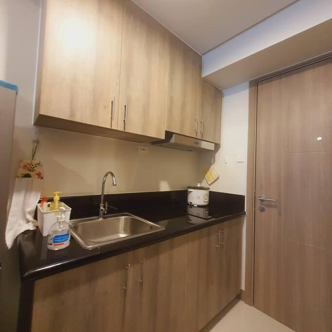 Smdc Coast Residences Lovely Fully-furnished 1 Bedroom With Pool Apartment